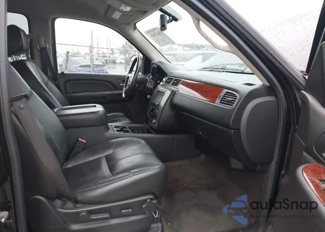 2009 GMC Yukon Slt1 z USA, uszkodzony, nr VIN 1GKFK33009R100825